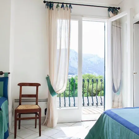 Sleeps 13 Pool Air Con Wifi Villa Capri