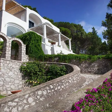 Sleeps 13 Pool Air Con Wifi Villa Capri